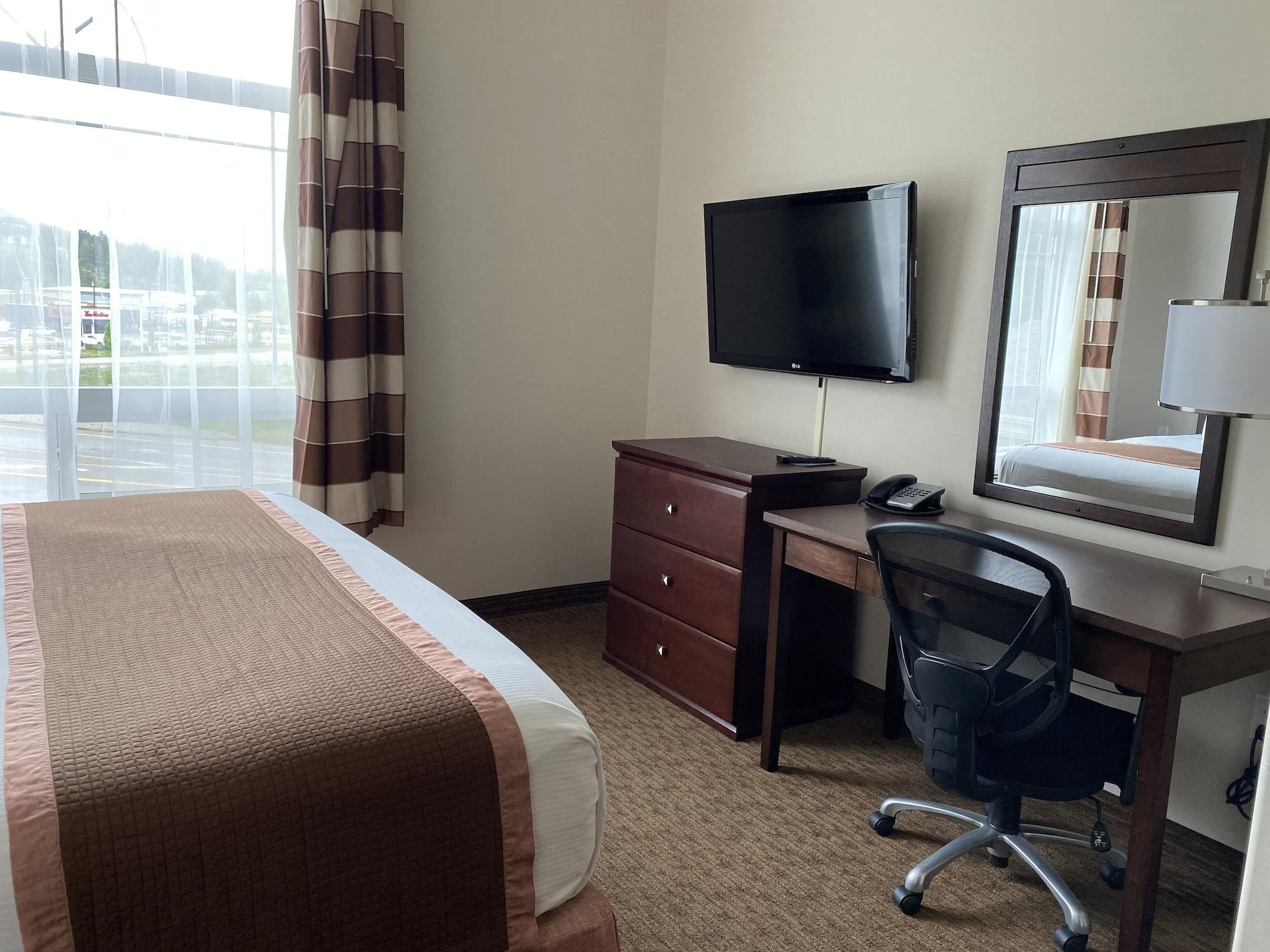 Отель Ramada By Wyndham Крестон Экстерьер фото